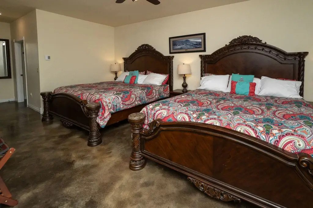 Puget Suite Two King Beds